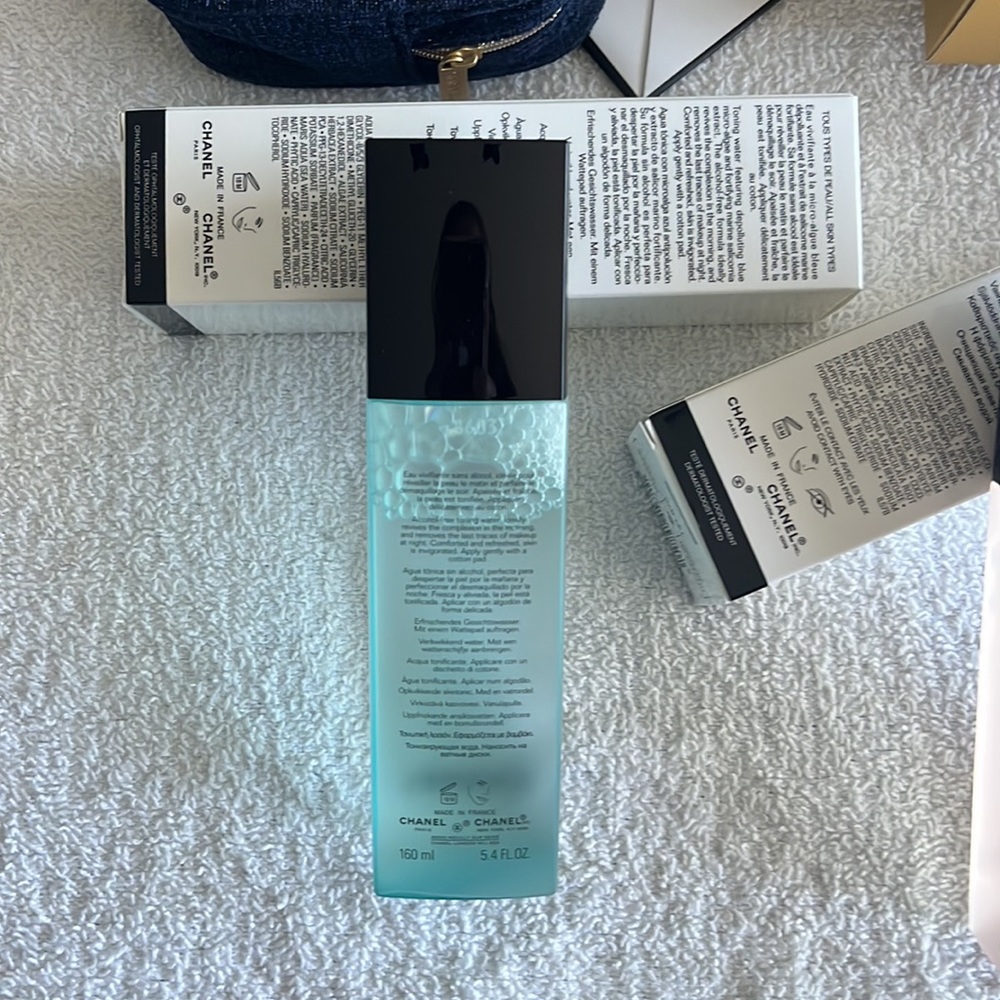 Chanel Start Fresh Holiday Skincare Set - Picture 11 of 17